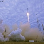 Falcon 9 launches Dragon CRS-2. Credit: Mike Killian / Zero-G News